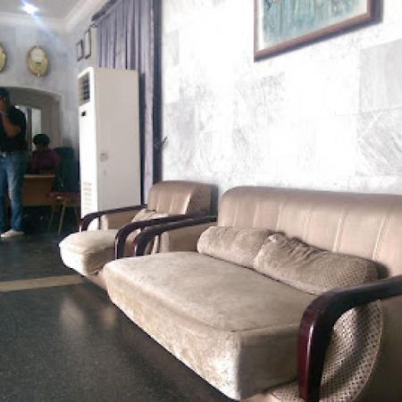 Room In Lodge - Grand Serene Hotel-อิบาดัน ภายนอก รูปภาพ